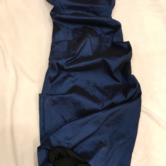 Dress - Picture 3 of 6